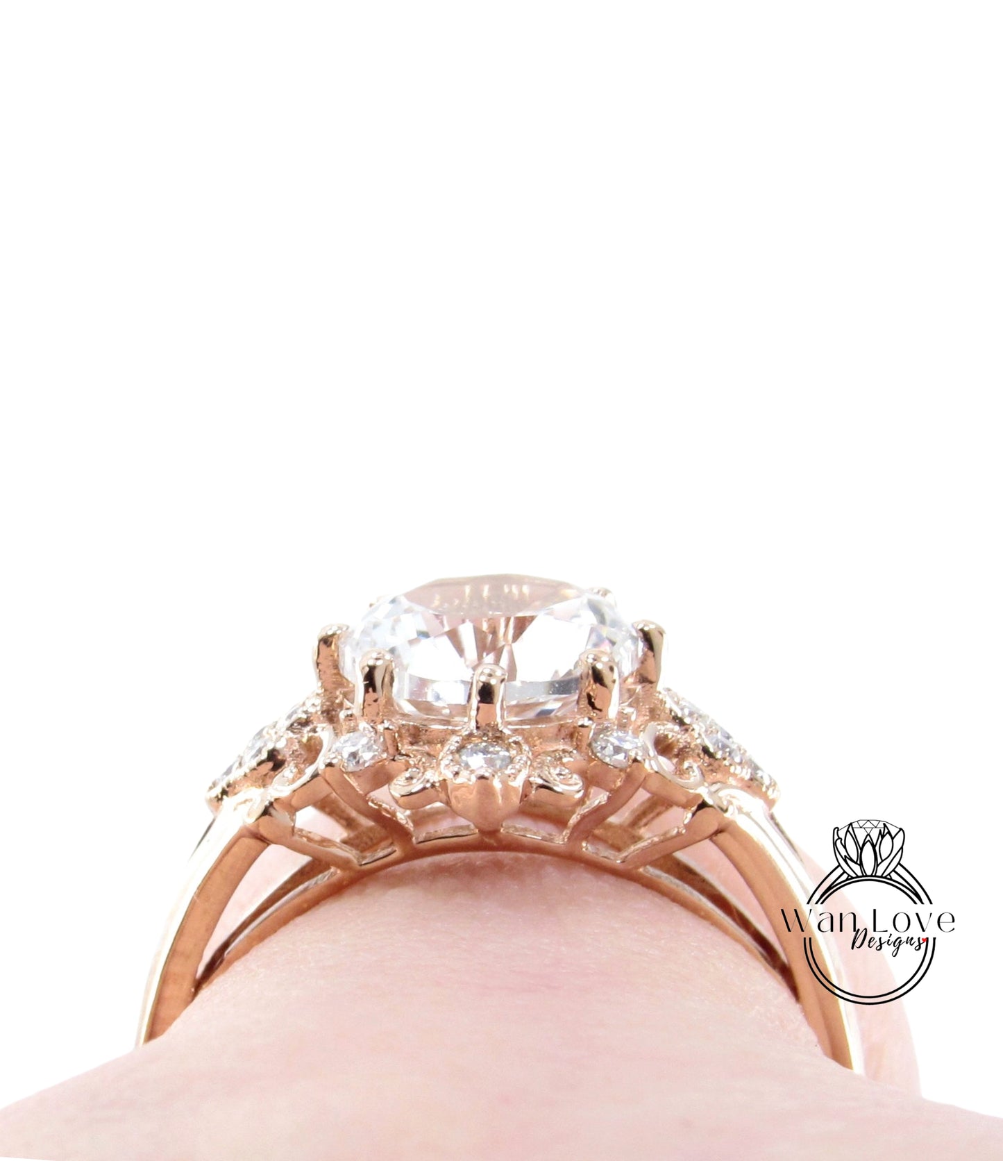 Anello di fidanzamento moissanite con zaffiro bianco vintage, anello floreale a taglio rotondo, anello unico in oro rosa, anello di fidanzamento per anniversario di matrimonio
