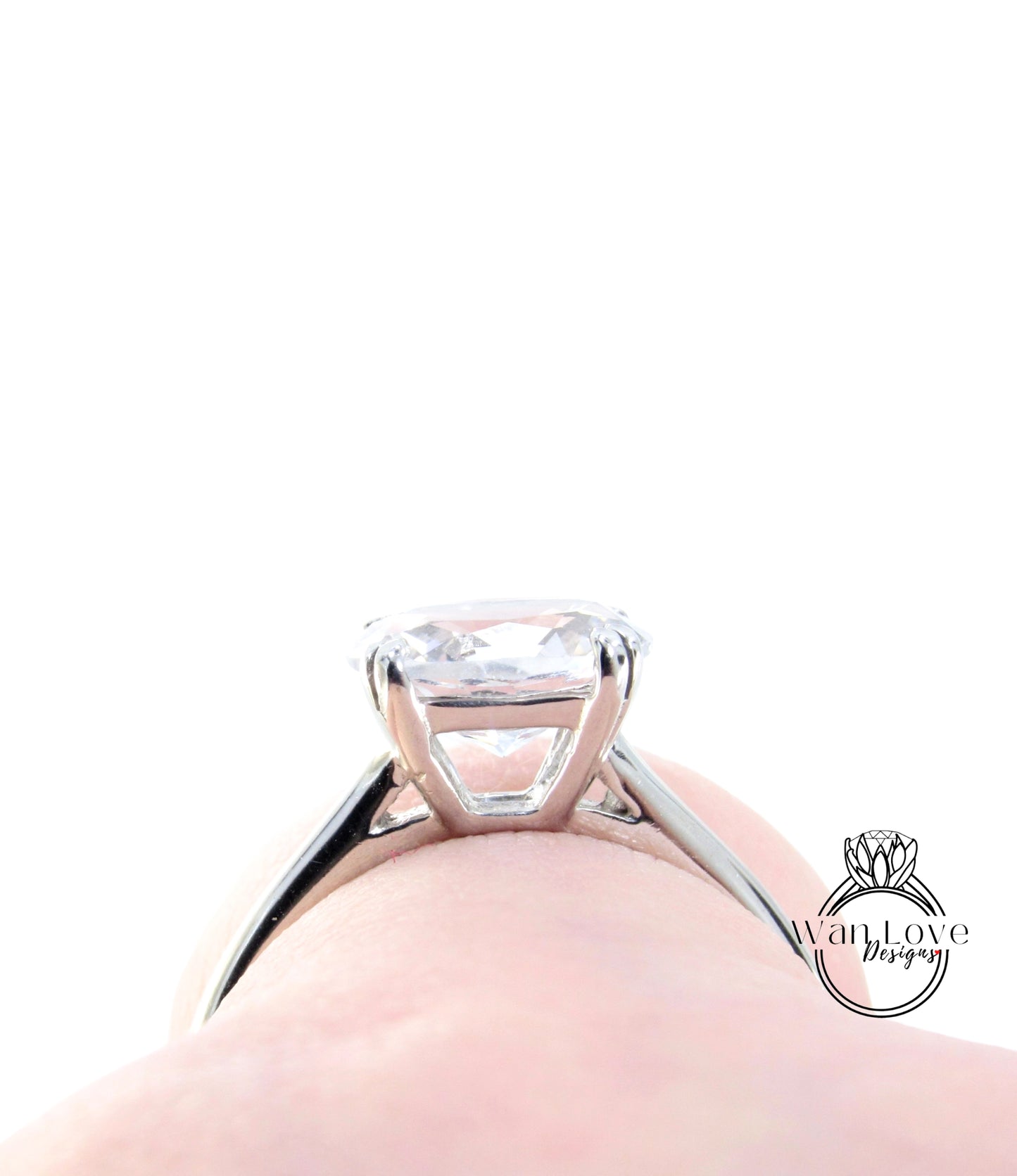 Anello di fidanzamento ovale est-ovest con zaffiro bianco, anello da sposa minimalista solitario a doppio polo Anello regalo per anniversario di matrimonio-Pronto per la spedizione