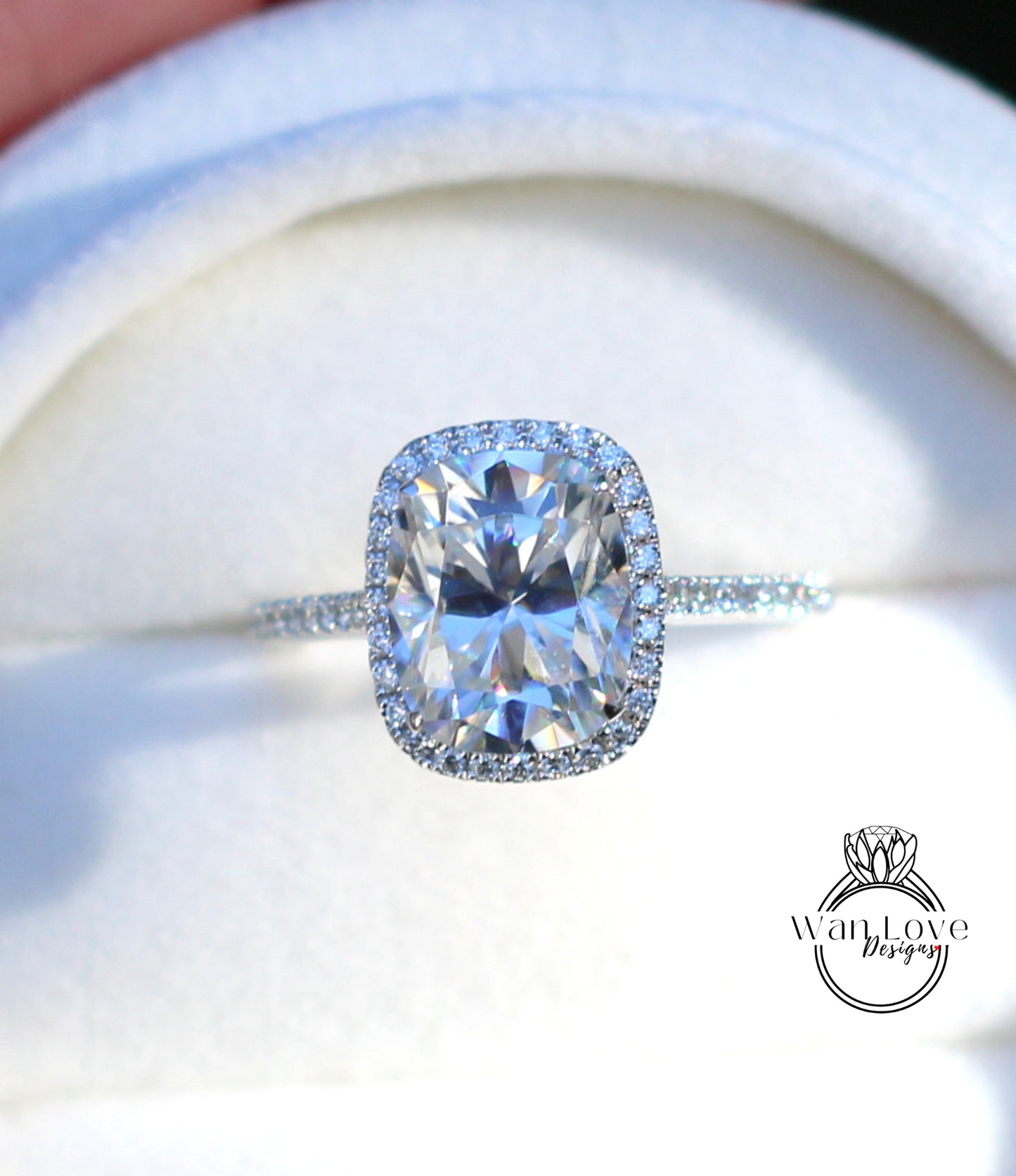 Moissanite Anello di fidanzamento Anello di celebrità Cuscino allungato 4ct 18k Oro bianco Anello da sposa Anniversario di matrimonio Cestino-Pronto per la spedizione