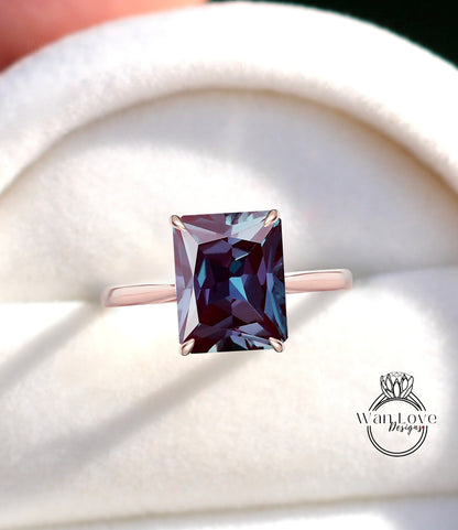 Anello di fidanzamento con bordo pavimentato minimalista delicato con diamanti in oro massiccio 18kt e smeraldo Alexandrite 14kt, WanLoveDesigns