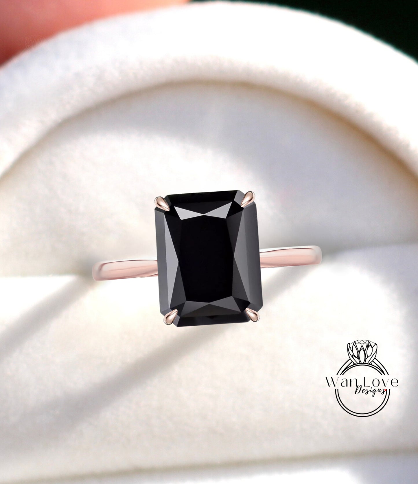 Anello di fidanzamento con bordo pavimentato minimalista delicato con diamanti in oro massiccio 18kt e spinello nero 14kt, WanLoveDesigns