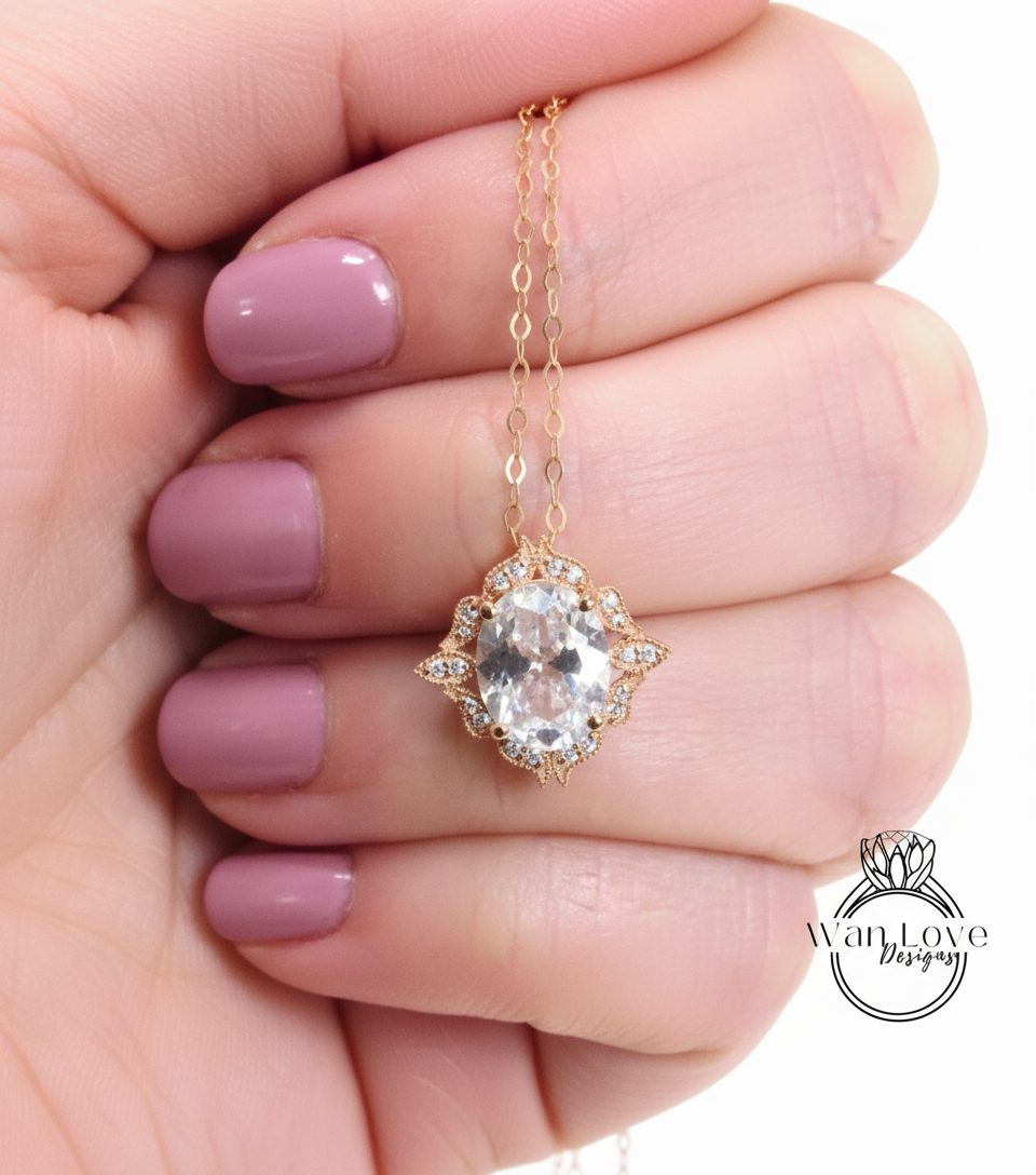 Collana con ciondolo in zaffiro bianco Art Déco. Unico alone vintage in Moissanite. Ciondolo da sposa. Regalo di gioielli per l'anniversario del giorno delle nozze floreale con taglio ovale