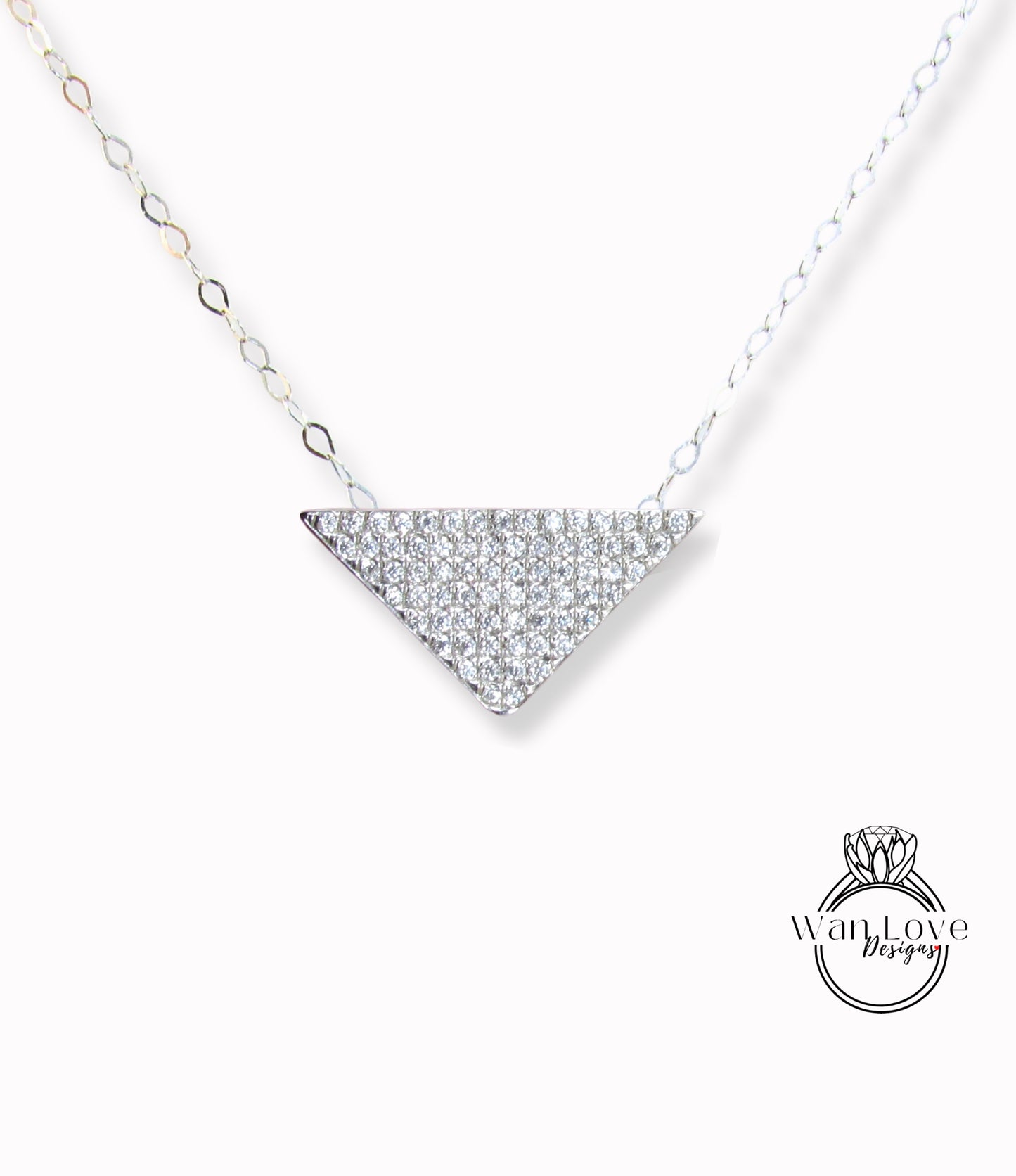 Collana triangolare con pavé di diamanti, ciondolo a forma delicata, collana geometrica, collana Moissanite, gioielli con pietre portafortuna, regalo per lei, minimalista