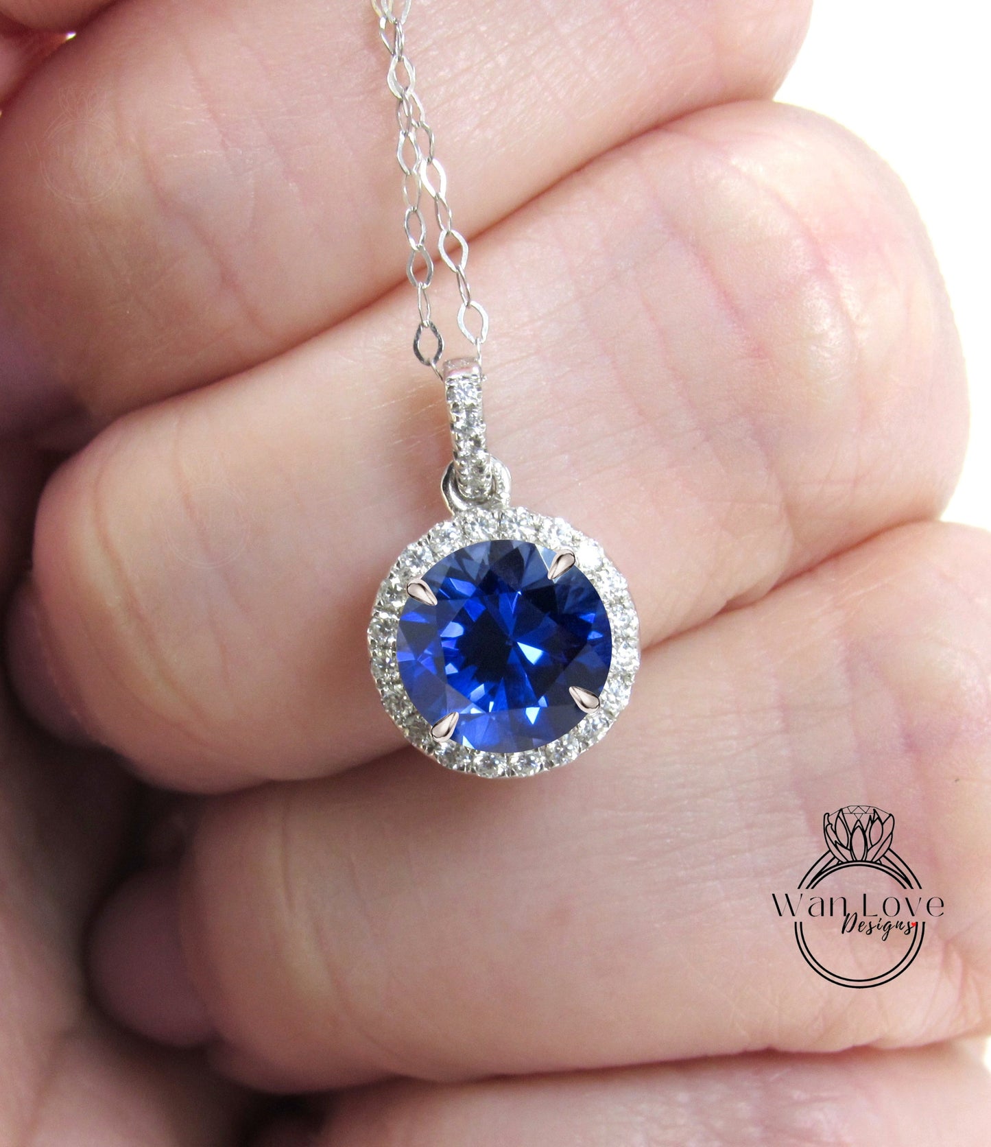 Collana Halo in zaffiro blu, Collana Halo con diamanti rotondi, Collana Moissanite rotonda da 1,5 ct, Collana Scelta della pietra portafortuna, Regalo di nozze per lei