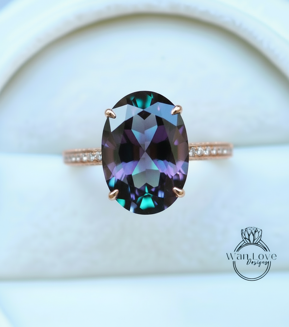 Anello di fidanzamento ovale con smeraldo Anello stile celebrità Anello con diamanti vintage Lato nascosto Halo Anello nuziale Art Deco Anniversario Regalo per lei