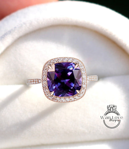 Anello di fidanzamento in filigrana Halo con zaffiro viola e diamanti color alessandrite antico con cuscino Milgrain personalizzato