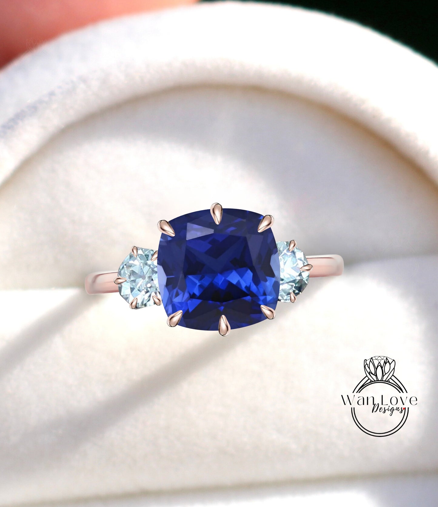 Anello di fidanzamento con taglio antico con zaffiro blu e Moissanite 3 gemme OMC OEC 14k 18k bianco giallo oro rosa platino anniversario di matrimonio personalizzato