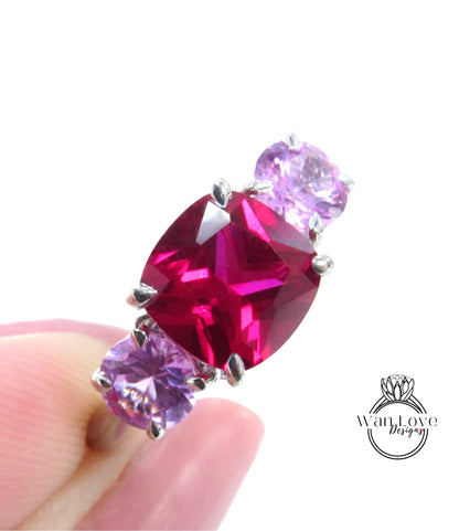 Anello di fidanzamento con taglio a cuscino vintage Anello di fidanzamento con zaffiro rosa rubino da donna Art deco Tre pietre Rotonde alternative Regalo per l'anniversario di matrimonio