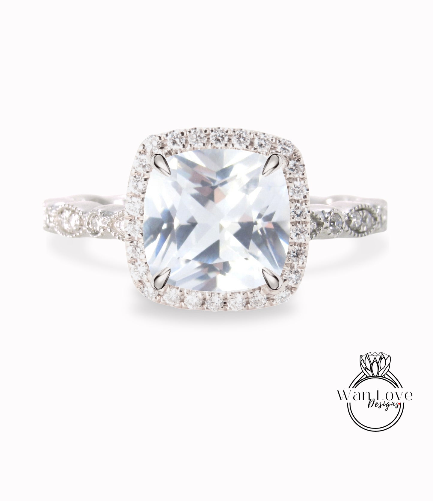 Anello di fidanzamento con zaffiro bianco, Anello con zaffiro con diamante Halo cuscino, Anello con diamante di fidanzamento con zaffiro bianco, Banda smerlata a foglia Milgrain