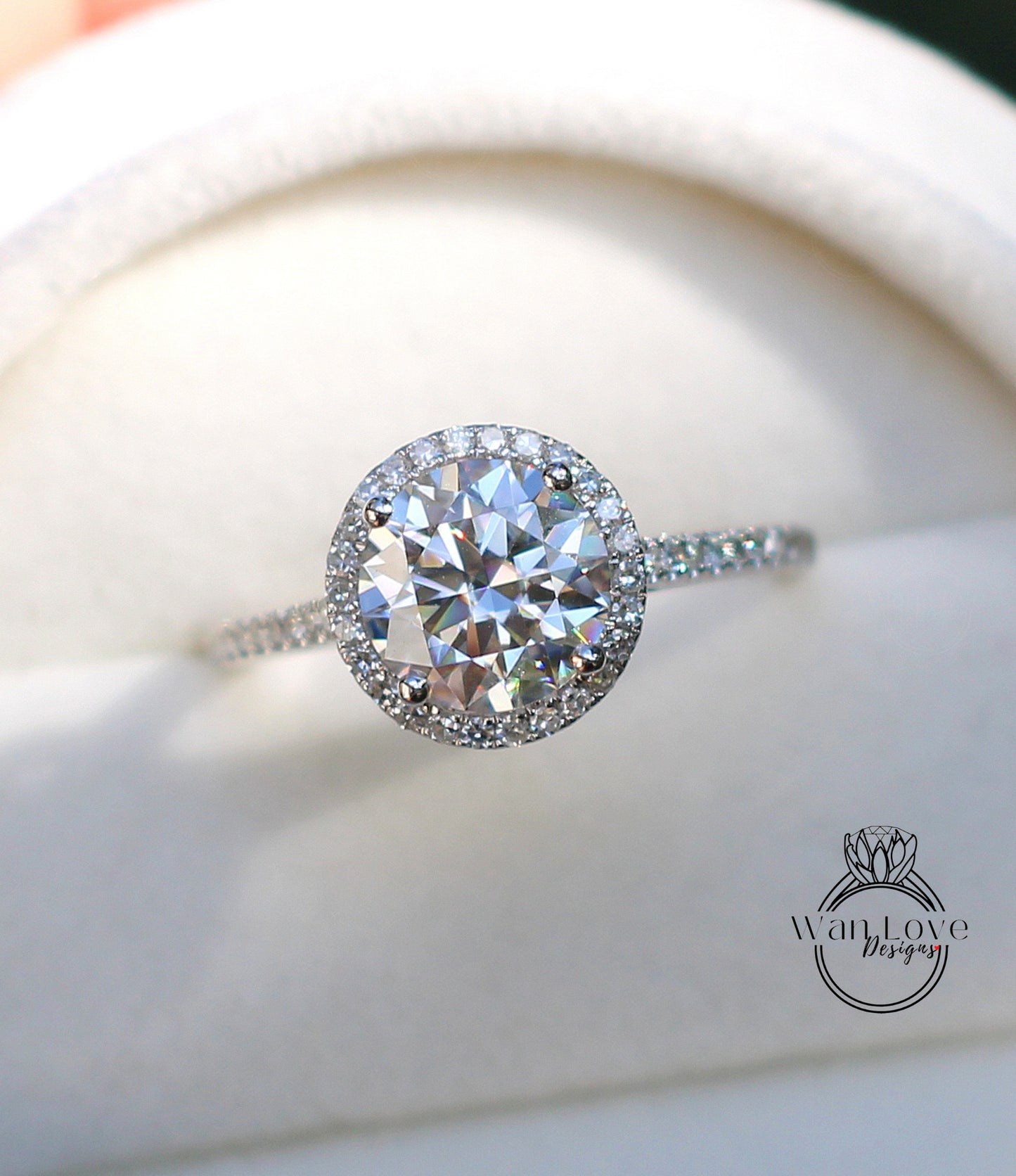 Anello di fidanzamento cattedrale Halo rotondo con zaffiro rosa e diamanti, 2 ct 8 mm, oro bianco, matrimonio, regalo di anniversario, pronto per la spedizione