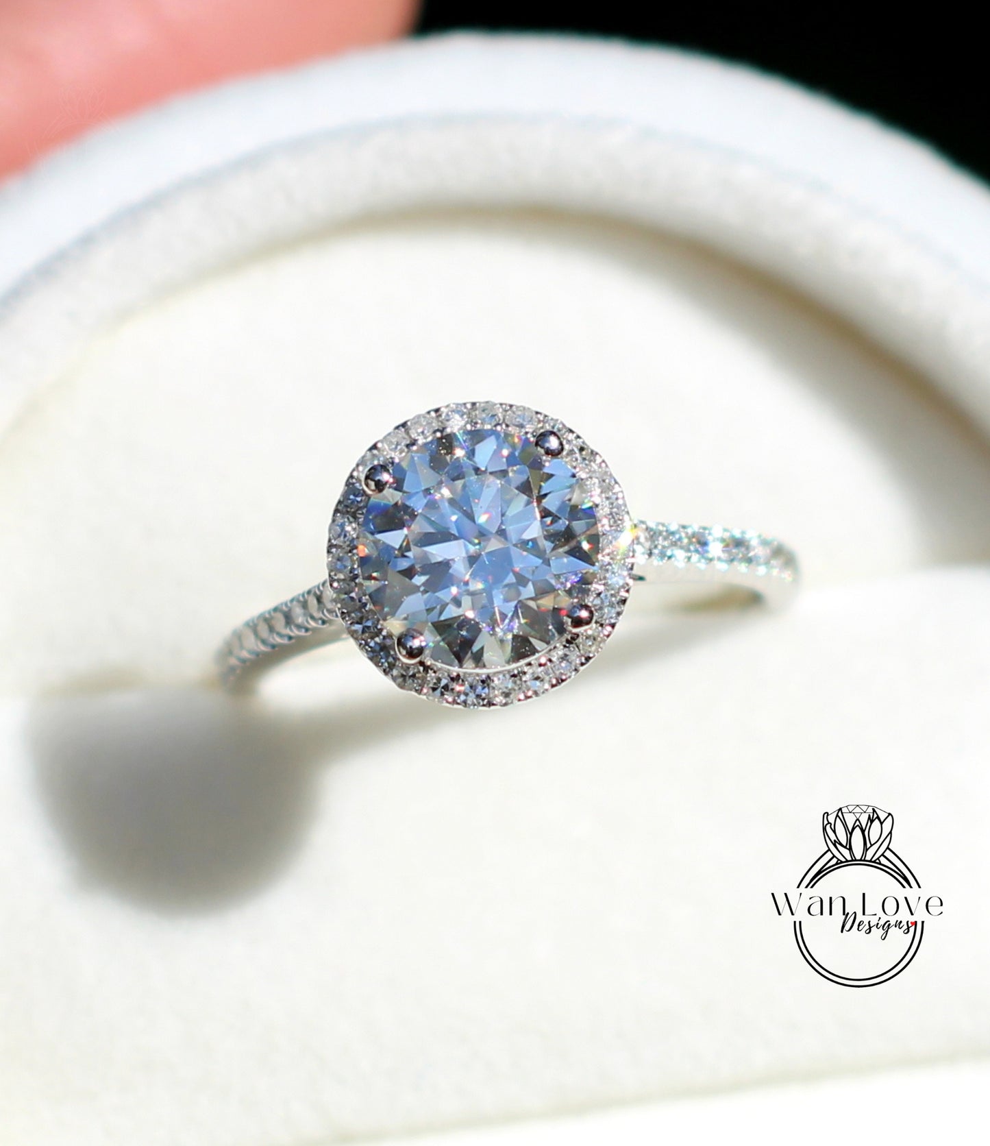 Anello di fidanzamento cattedrale Halo rotondo con zaffiro rosa e diamanti, 2 ct 8 mm, oro bianco, matrimonio, regalo di anniversario, pronto per la spedizione