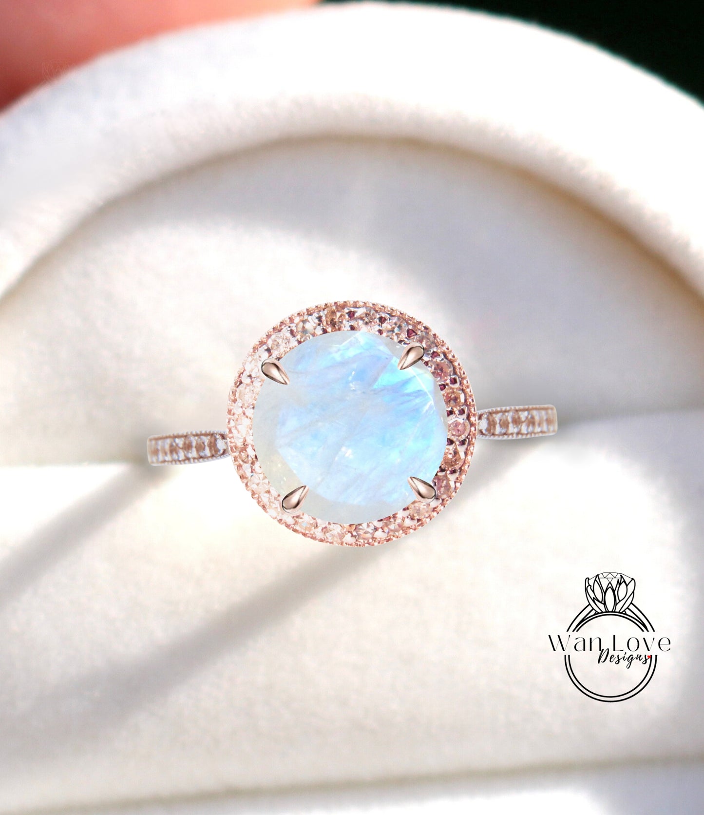 Cuscino Halo Moonstone Anello di fidanzamento, Anello nuziale con diamante/Moissanite Halo, Anello personalizzato Half Eternity Diamond Milgrain, Anello in oro 14k/18k