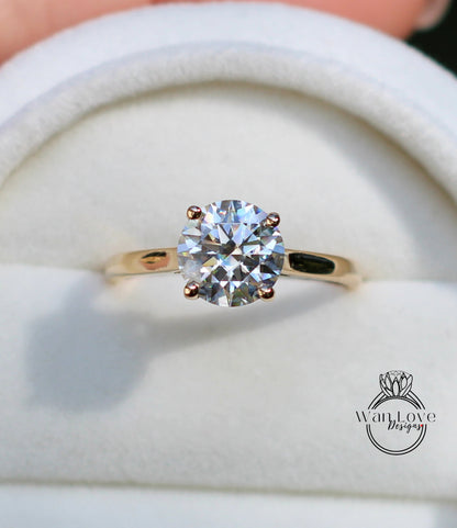 Anello di fidanzamento a quattro punte con zaffiro bianco rotondo in oro giallo 14kt da 2 ct, 8 mm, anello solitario rotondo con zaffiro bianco, anello in oro pronto per la spedizione