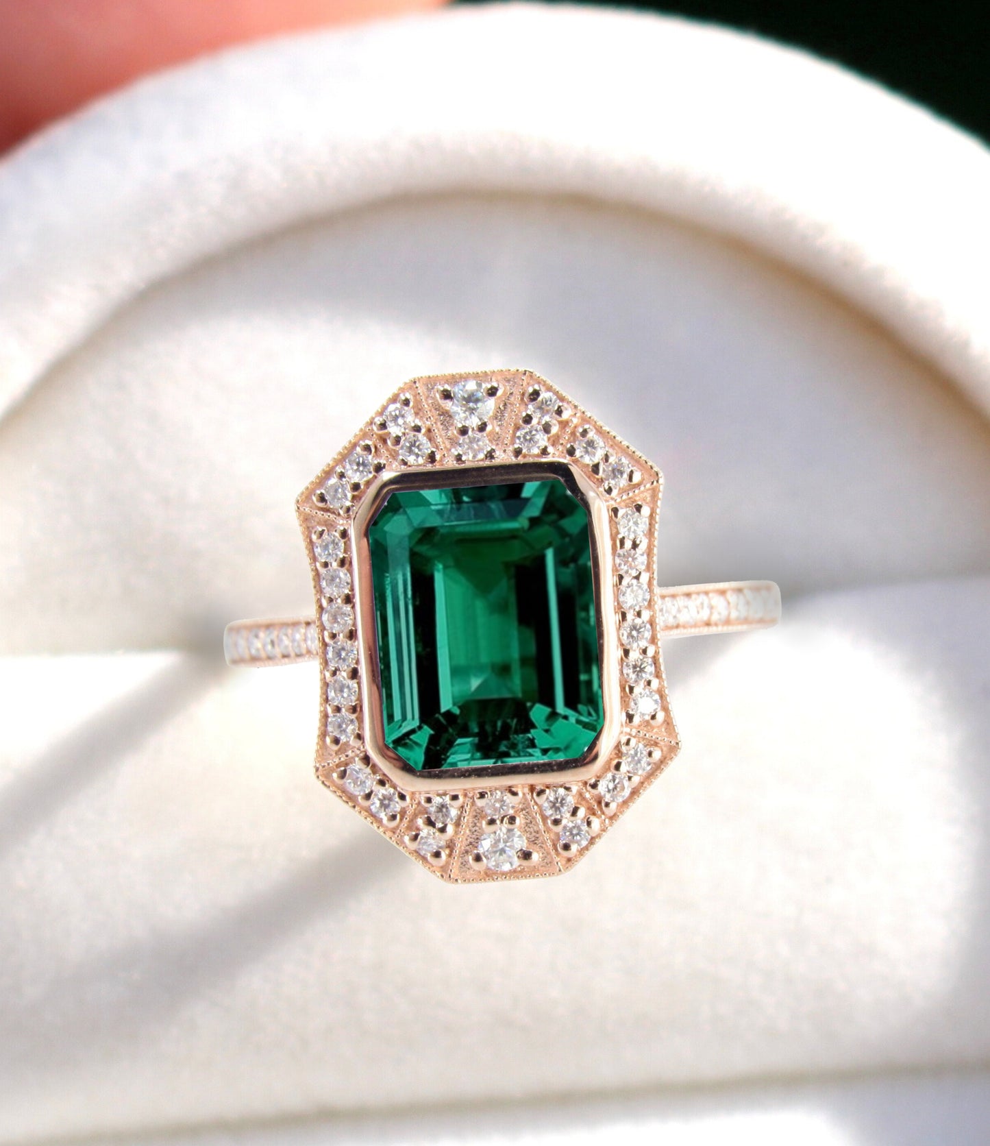 Art Deco Halo Emerald & Diamond Ring, Milgrain Bezel Halo Ring, Emerald Moissanite Ring, Vintage Inspired Ring