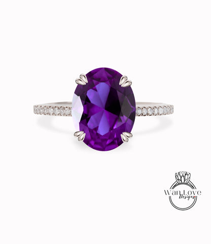 Anello di fidanzamento in stile art deco con fascia di diamanti a mezza eternità in oro rosa con zaffiro che cambia colore viola alessandrite taglio ovale