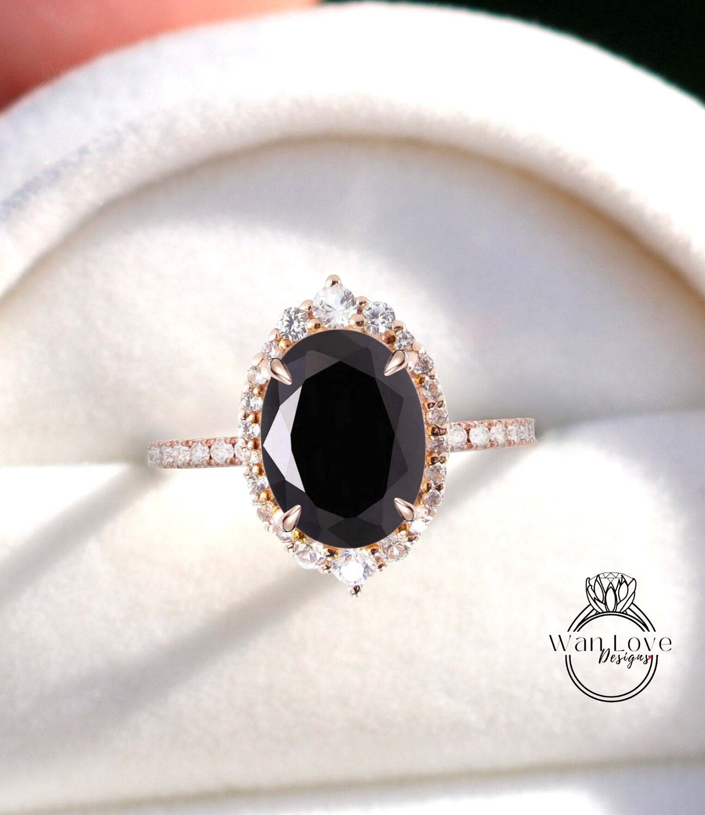 Anello di fidanzamento Halo ovale graduato con spinello nero e diamanti, personalizzato, matrimonio, oro 18kt 14kt, platino, WanLoveDesigns