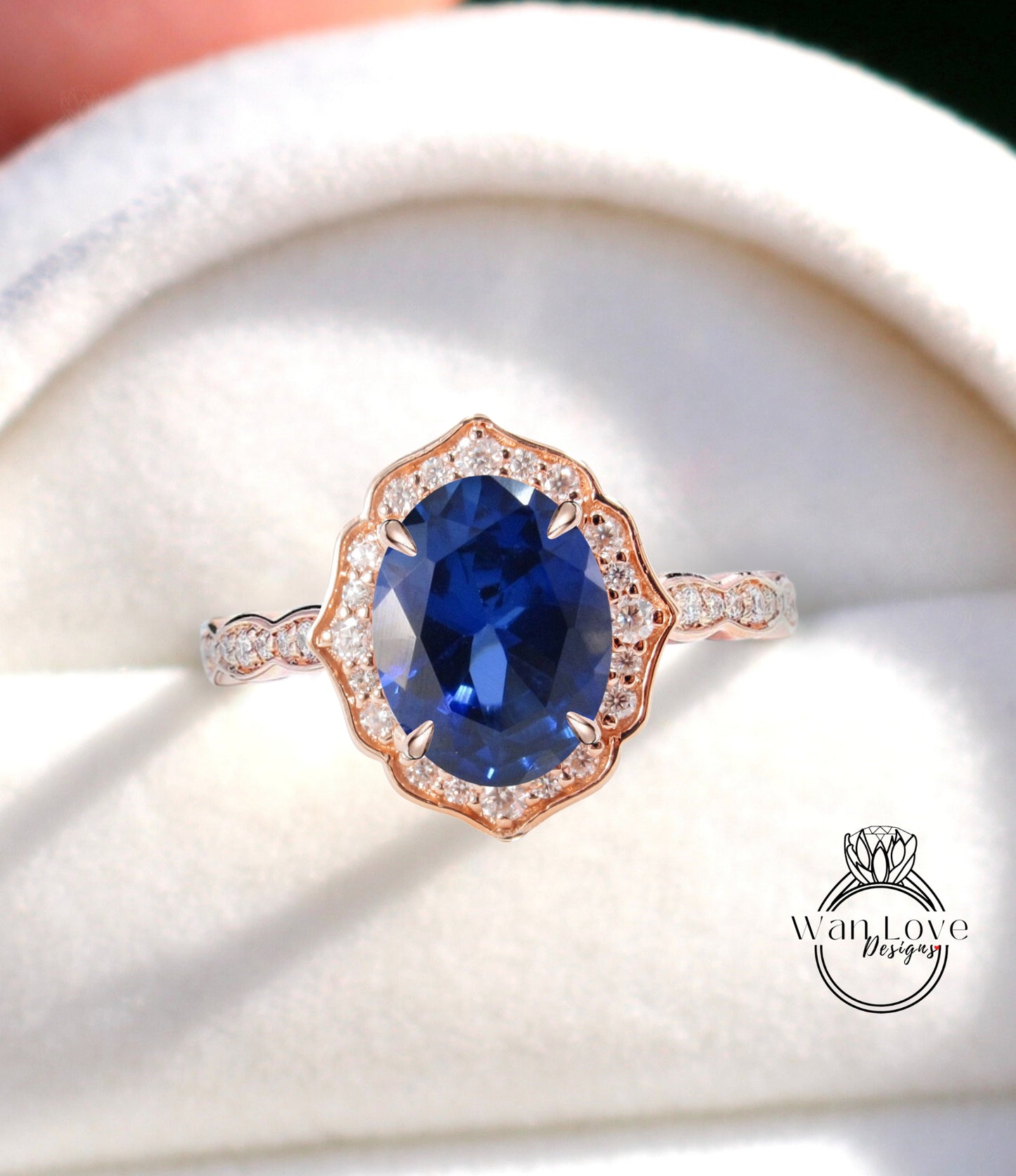 Anello di fidanzamento con zaffiro blu di forma ovale, anello con alone di diamanti, anello smerlato art deco, anello vintage unico, anello in oro rosa, anello anniversario