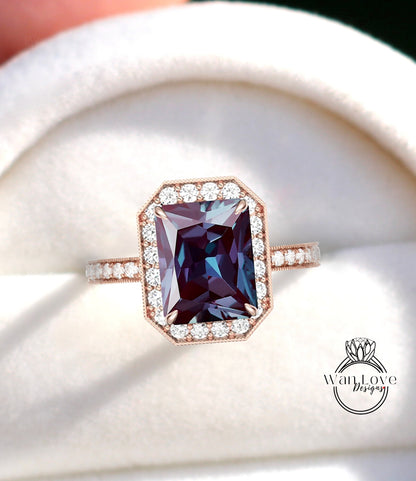 Anello di fidanzamento Milgrain Halo Emerald Alexandrite / Anelli di Alexandrite Half Eternity / Anelli di nozze Diamond Halo / Anello di dichiarazione