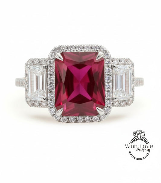 Anello baguette con rubino e diamanti smeraldo, anello di fidanzamento Art Déco, anello con pietra laterale con diamante, anello con diamante con tre pietre Halo