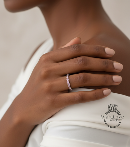 Vendita campione Pronto per la spedizione: set di castoni circolari in zaffiro rosa, fede nuziale completa per l'eternità, anello impilabile, fidanzamento, regalo di anniversario