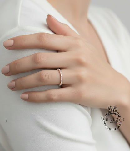 Fede nuziale da donna con pavé di diamanti 3 file 3/4 quasi eternità, fede nuziale Moissanite a 3 lati, anello in oro bianco 18k, fascia portafortuna personalizzata