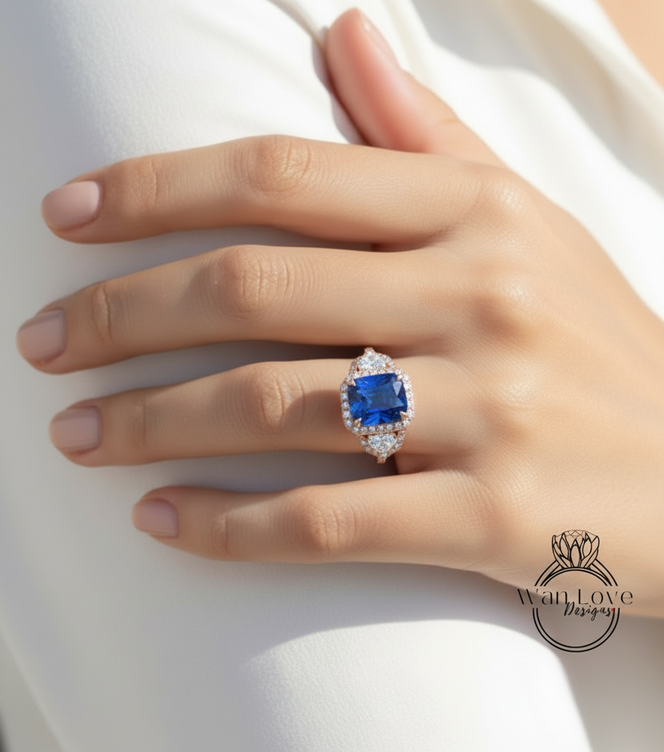 Anello baguette con zaffiro blu smeraldo e diamanti, anello di fidanzamento Art Déco, anello con pietra laterale con diamante, anello con tre pietre Halo con diamante