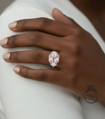 Anello baguette con zaffiro blu smeraldo e diamanti, anello di fidanzamento Art Déco, anello con pietra laterale con diamante, anello con tre pietre Halo con diamante