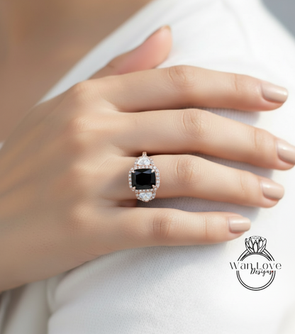 Cuscino allungato Art Déco Anello di fidanzamento con zaffiro blu Anello in oro rosa con tre pietre preziose Anello con mezzaluna e diamante Halo Anello di promessa anniversario