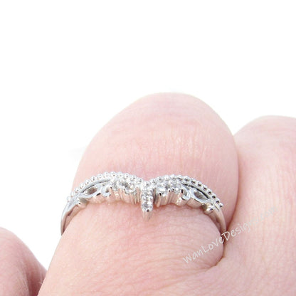 Crown Curved Round Diamond Wedding Band, Tiara Moissanite Band, Anniversary Gift Ring, Tiara Curve Wedding Ring, Matching Band, Gift for her Wan Love Designs