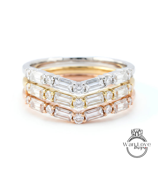 Anello Mezza Eternità con diamanti Baguette • Anello a U in stile punto curvo • Fascia in moissanite V Chevron • Anello anniversario • Regalo per le madri con pietra portafortuna