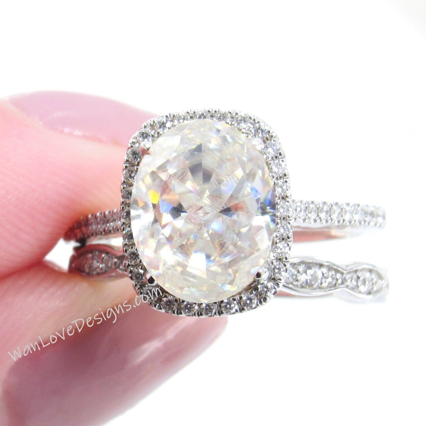 Elongated Cushion Halo Moissanite Diamond Engagement Ring&Scalloped Wedding Band Set Custom, Oval 14k 18k White Yellow Rose Gold Wan Love Designs