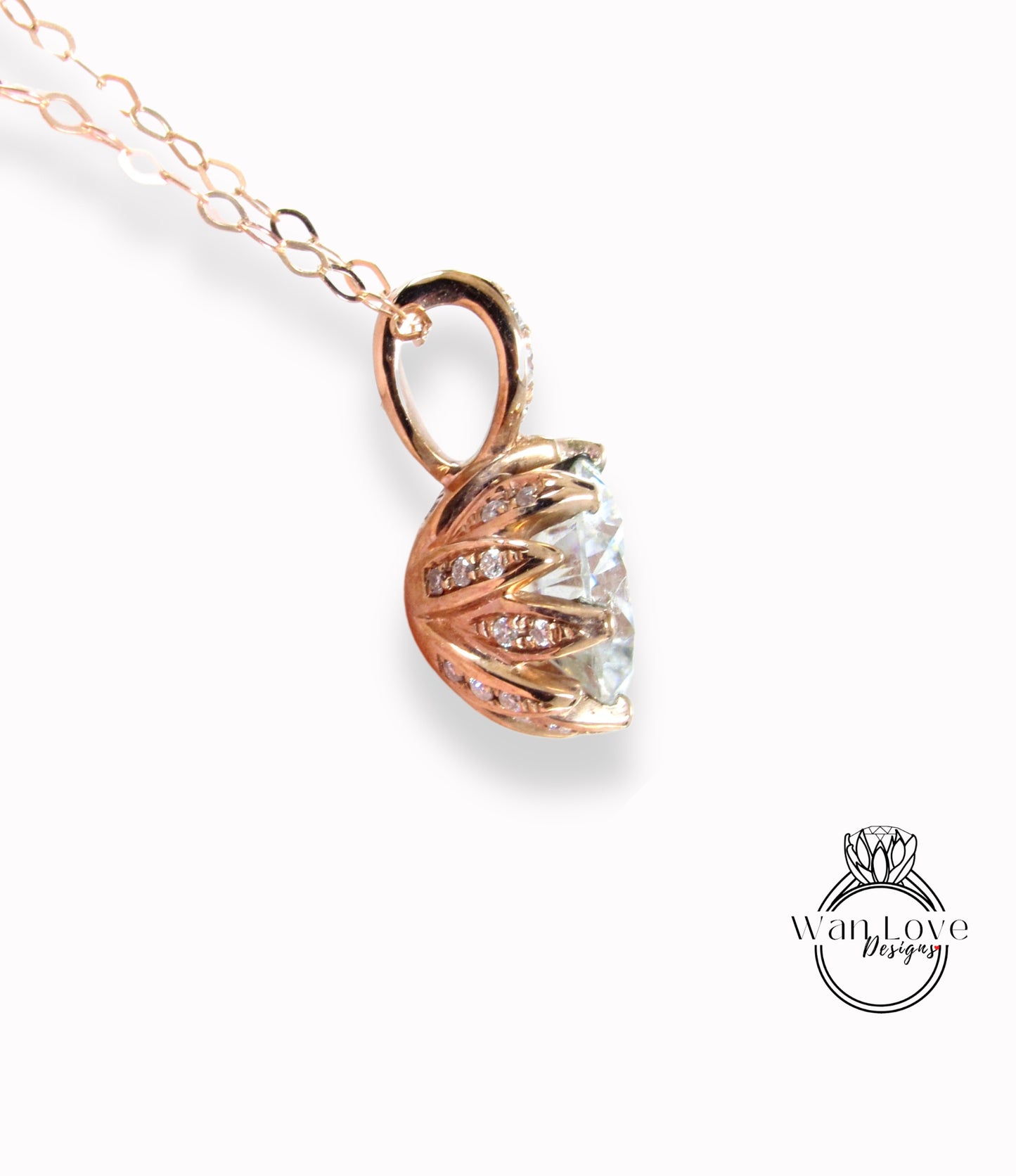 Collana con fiore di loto con diamanti • Collana con pietre portafortuna con fiore unico • Regalo floreale in Moissanite • Gioielli nuziali • Regalo speciale per lei.