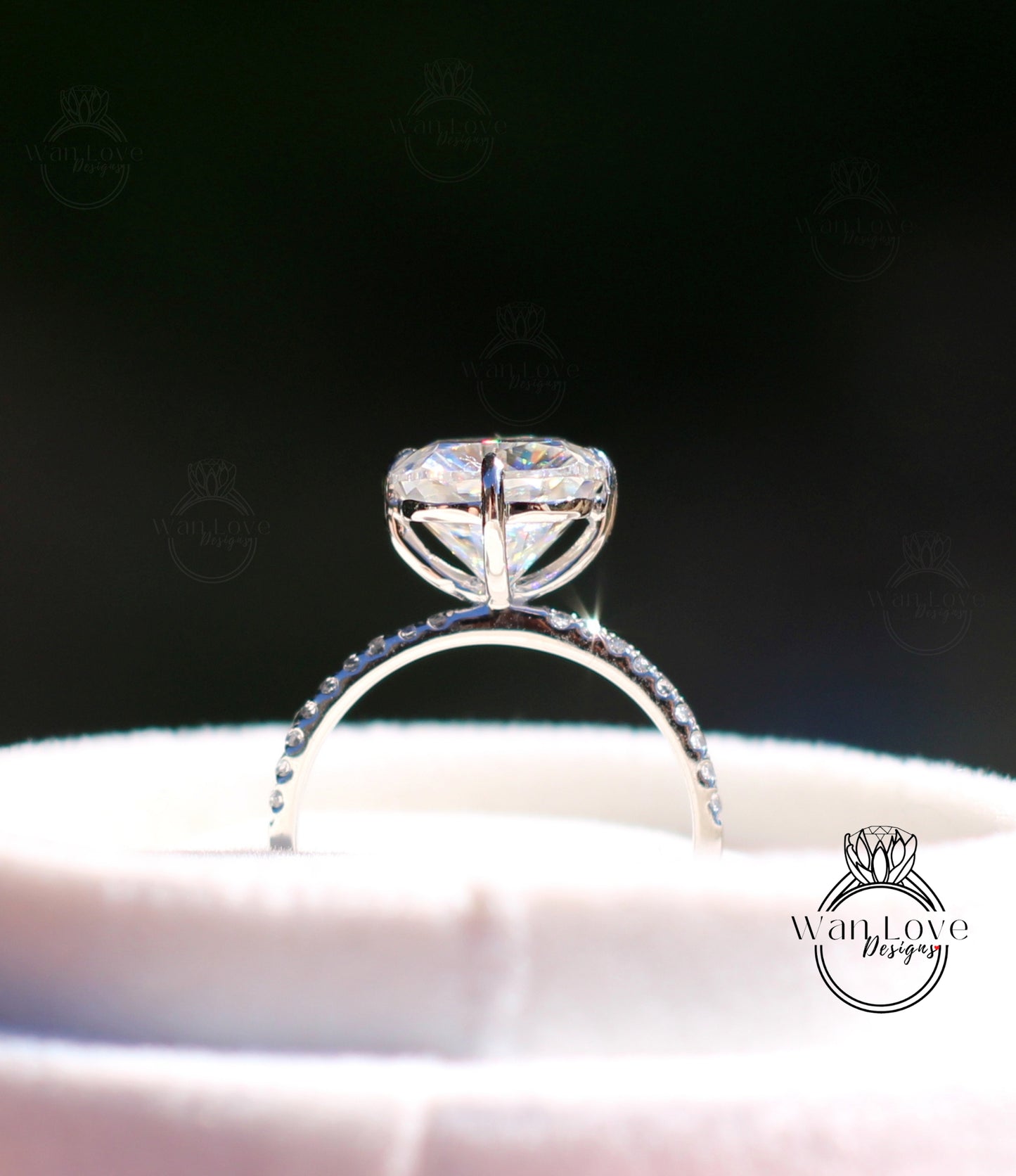 Moissanite Anello di fidanzamento Anello di celebrità Cuscino allungato 4ct 18k Oro bianco Anello da sposa Anniversario di matrimonio Cestino-Pronto per la spedizione