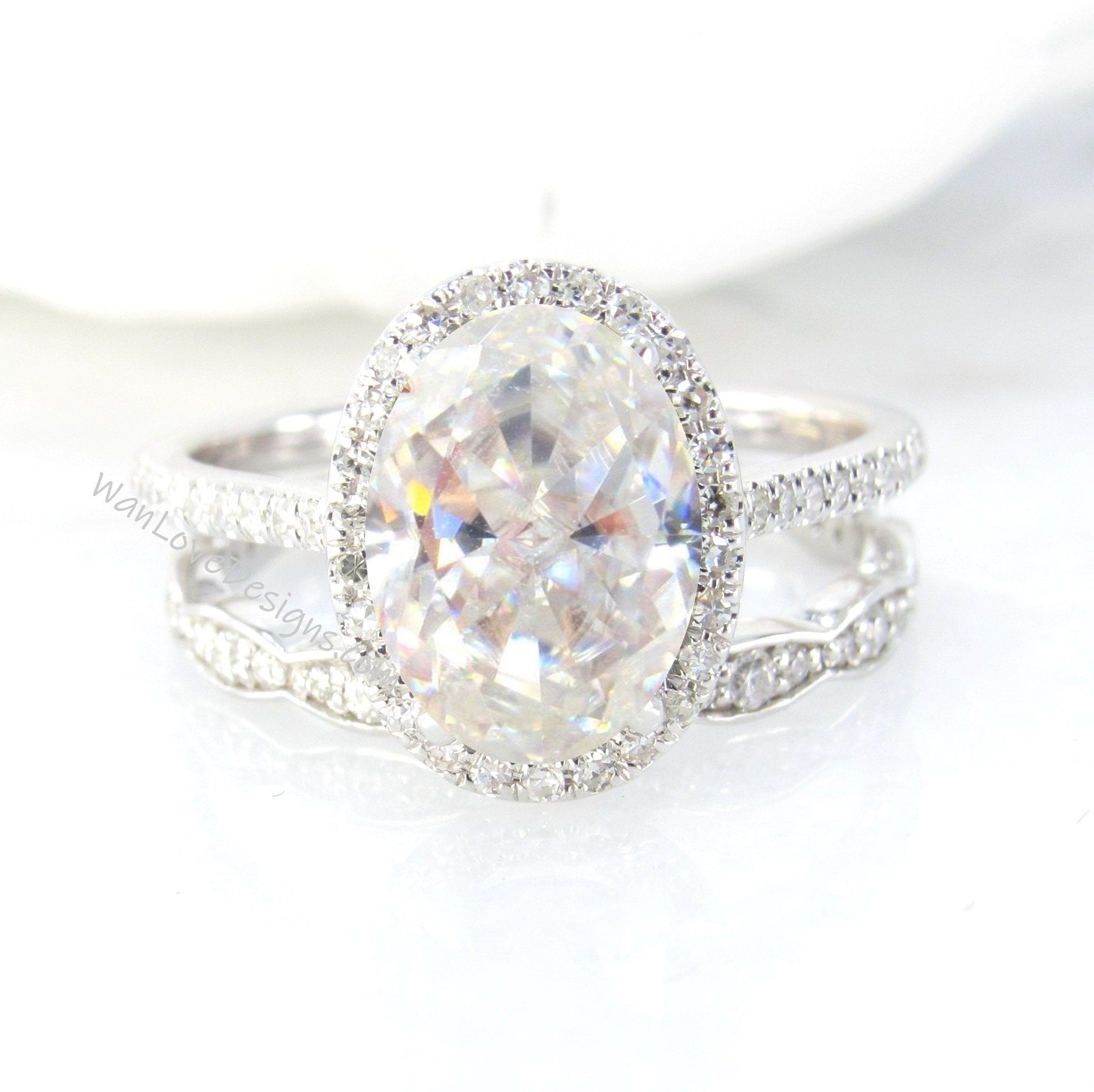 Oval Halo Moissanite Diamond Halo Engagement Ring Scalloped Wedding band Set Custom-Anniversary-14kt 18kt Gold-Platinum