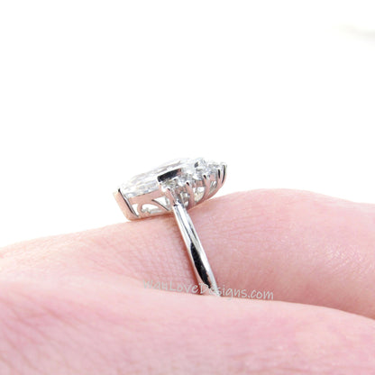 Pear Cut Emerald Ring, Semi Bezel Ring, Half Halo Diamonds ring, Emerald Engagement Ring, Emerald Halo Ring, May Birthstone Wan Love Designs