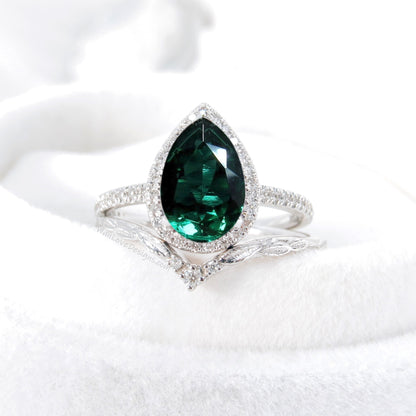 Pear Emerald Diamond Halo and Curve Band Engagement Ring Set | 14K Gold Nesting Band | Leaves Bridal Ring | Nature Inspired Ring Wan Love Designs