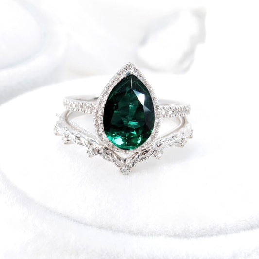 Pear halo emerald and diamond ring set, engagement ring and 7 gem wedding band, monstone ring, diamond wedding ring, leaf engagement ring Wan Love Designs