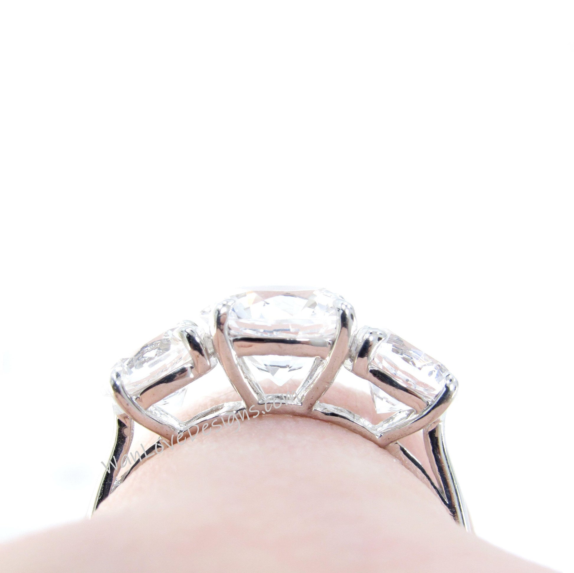 Purple Sapphire Alexandrite Color & Moissanite White Sapphire Round Engagement Ring, Custom,14k 18 White Yellow Rose Gold-Platinum Wan Love Designs