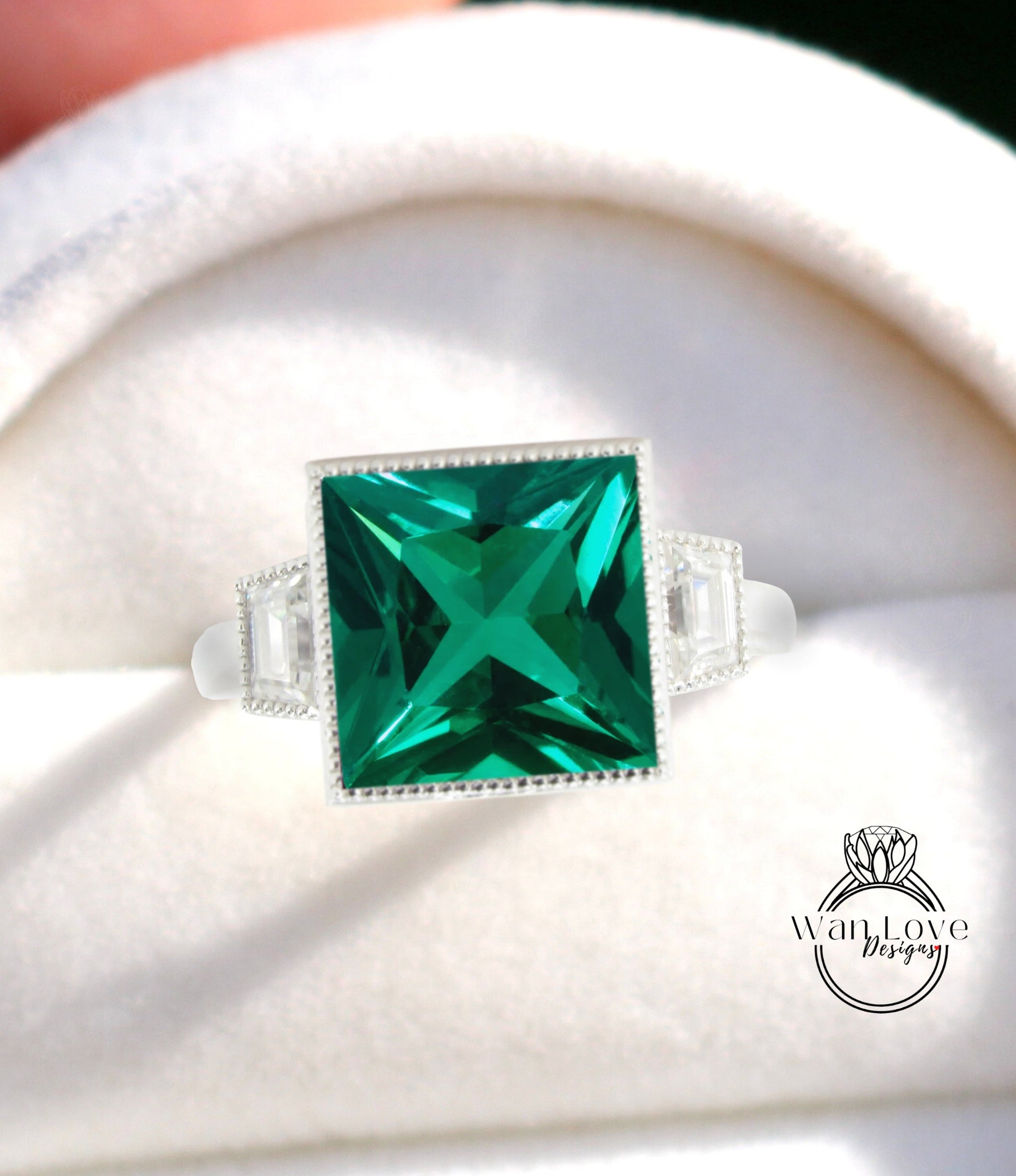 Unique Three Stone Ring, Emerald Diamond Trapezoid Ring, Green Emerald Moissanite Cluster Ring, Trapeziod White Sapphire Ring, Unique Princess Ring, Custom Wan Love Designs