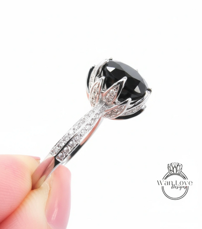 Anello di fidanzamento con diamante Moissanite nero fiore di loto Anello vintage rotondo in oro con loto anello antico unico anello di promessa nuziale regalo