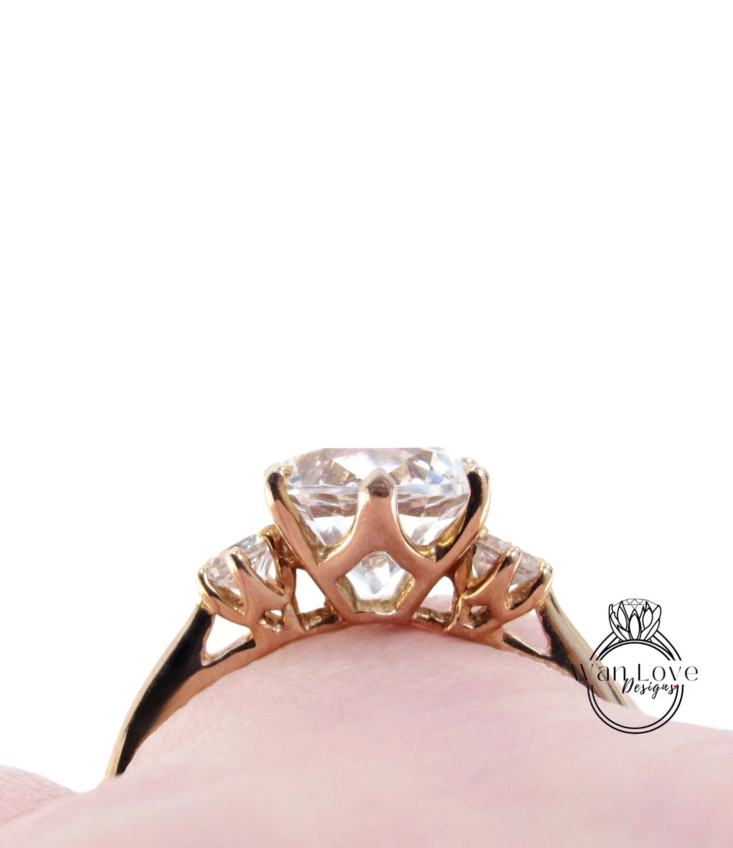 Round shape Diamond engagement ring vintage trellis Rose gold Three stone ring unique Round cut IGI Lab Diamond Anniversary promise ring