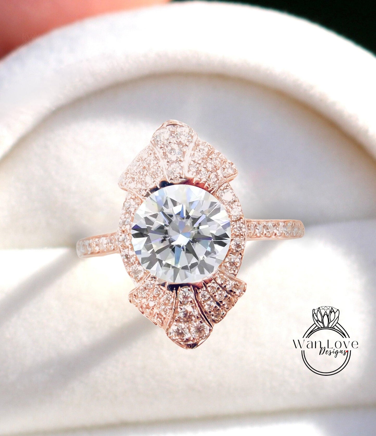 Round shaped Lab Diamond engagement ring vintage Unique white gold engagement ring woman Art Deco Bezel Cluster ring Promise IGI HPHT CVD