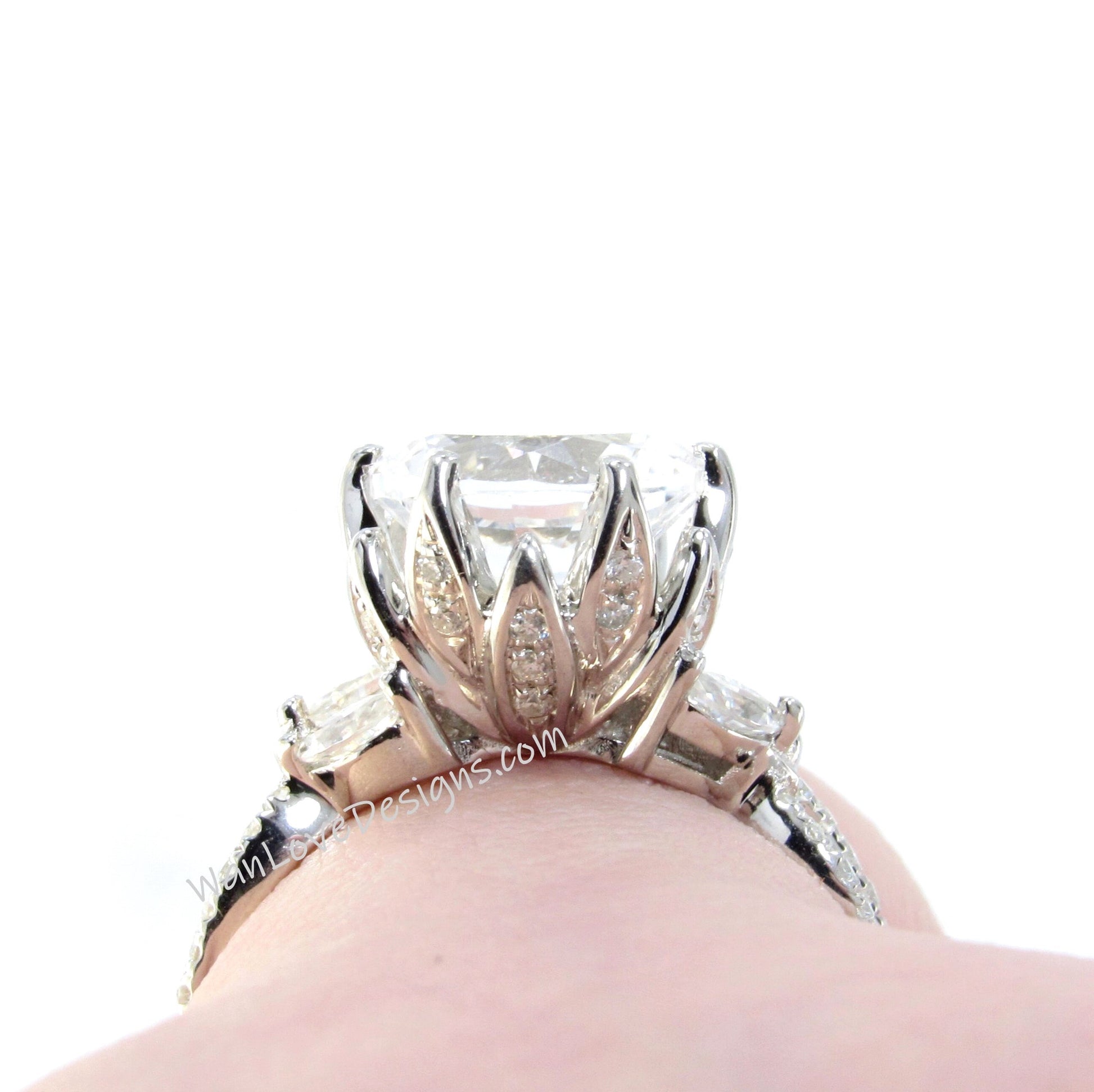 Vintage Emerald Diamond Lotus Flower Ring Marquise Leaf Split Shank Engagement Ring antique flower round ring wedding promise ring